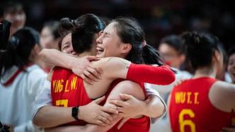 中国女篮勇夺世界第二，这是今年国庆最好的礼物