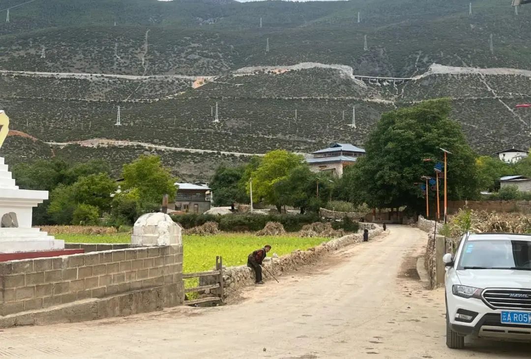 尼西乡昨日的期盼今日的生活