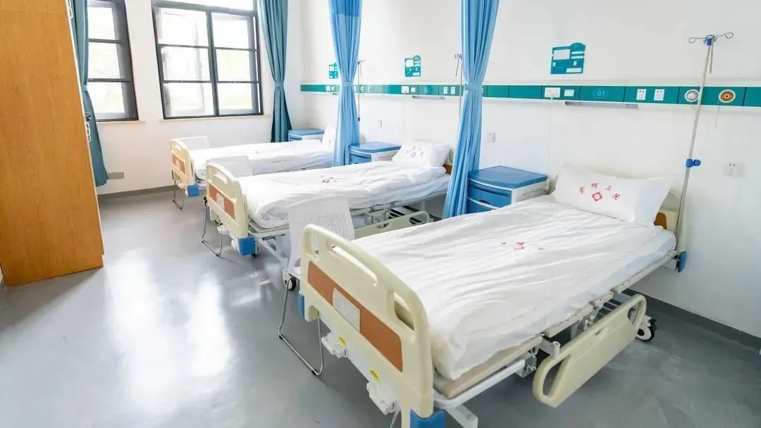 非凡十年 | “大病不出岛、小病不出镇”成了现实