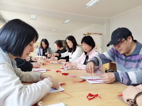 杭州社區學院黨支部開展紅心點點紅星閃主題教育活動