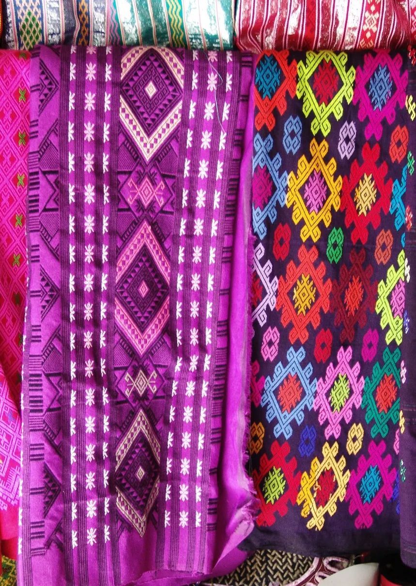 乐享云南丨布·德宏景颇族织锦