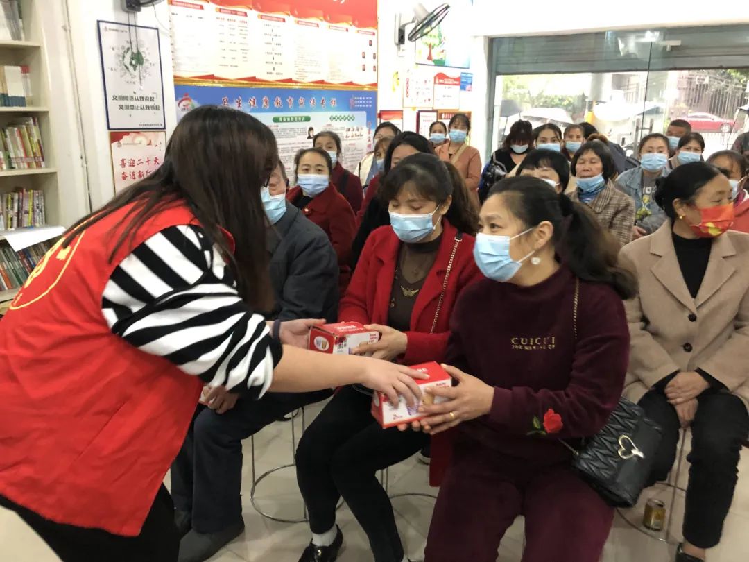 乐至县开展“把握隔代教育的重要界限”家庭教育知识讲座_澎湃号·政务_澎湃新闻-The Paper