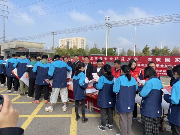 《反间谍法》集中宣传活动走进定远二中_澎湃号·媒体_澎湃新闻-the