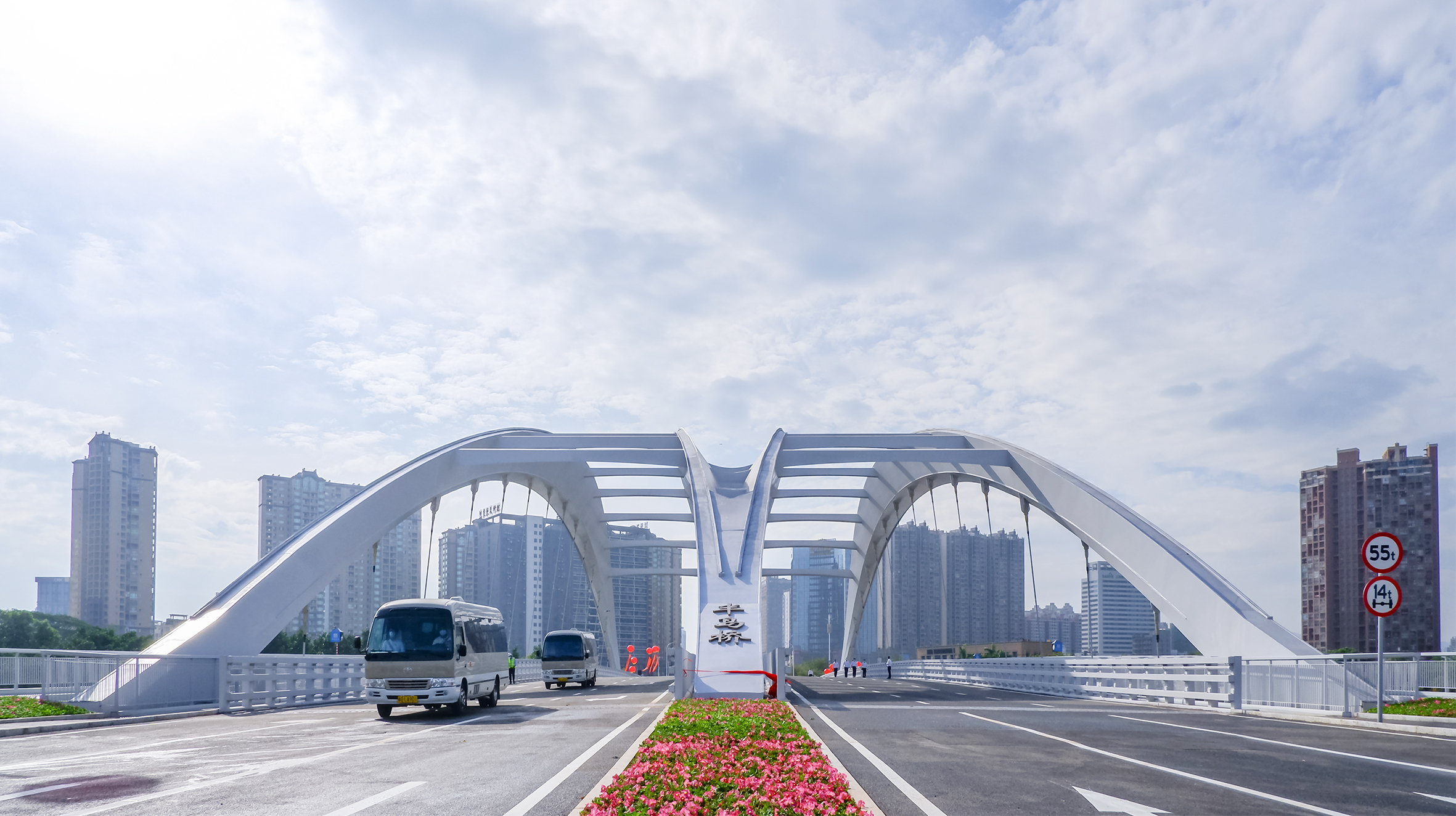 惠州最大跨径桥梁通车,为全市首座全钢结构桥梁惠阳半岛桥及连接路