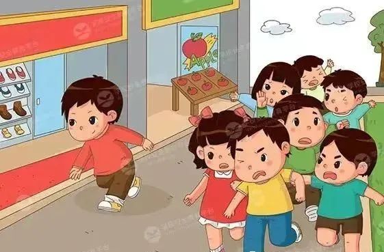 幼儿楼梯嬉闹危险图片图片