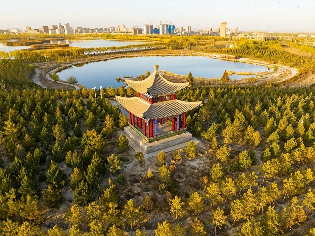 张掖甘州:润泉湖公园秋景美不胜收_澎湃号·政务_澎湃新闻-the paper