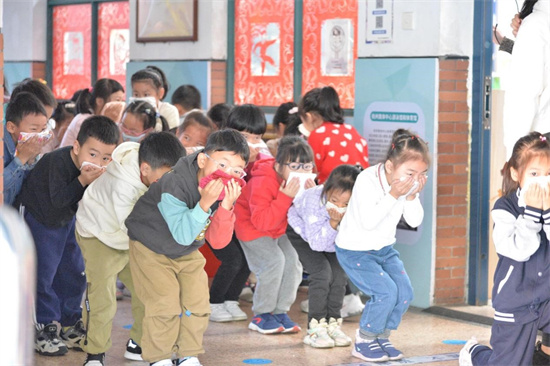 杭州市大关小学教育集团开展消防应急疏散演练