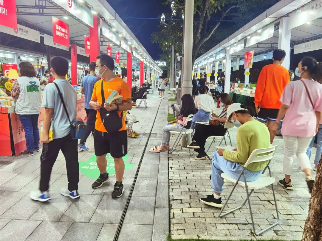 接待读者近20万人次！深圳书展周末人气火爆