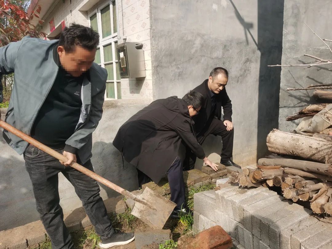 燃爆了（我为群众办实事）我为群众办实事司法所强制执行，我为群众办实事 司法所工作总结，朝闻天下，www.aae.ink，【我为群众办实事】社旗法院：挖水沟 和邻里 促执行，_Aae_Source