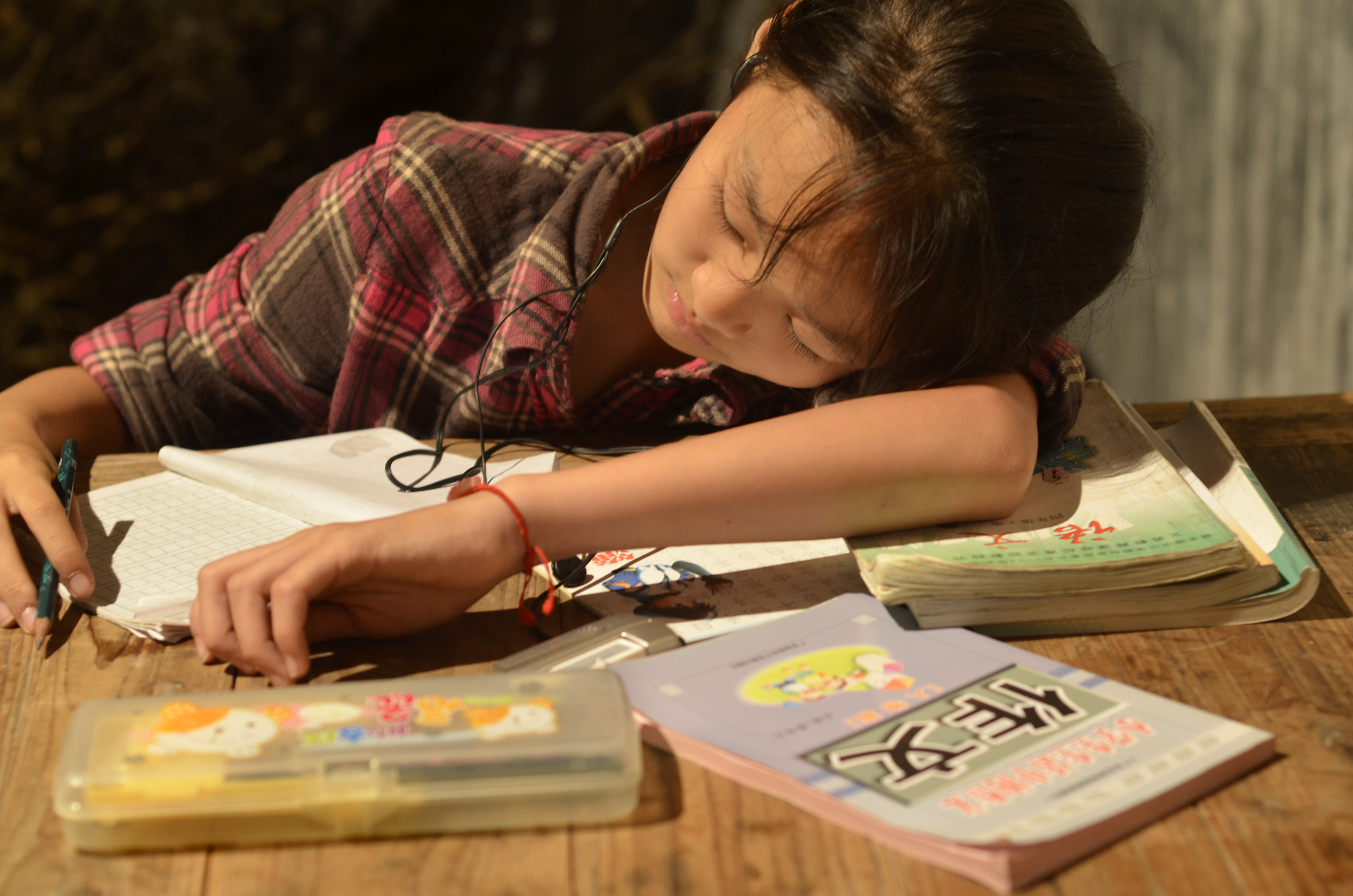 十年前,凭借《孝女彩金》走红的主演,现在怎么样了?