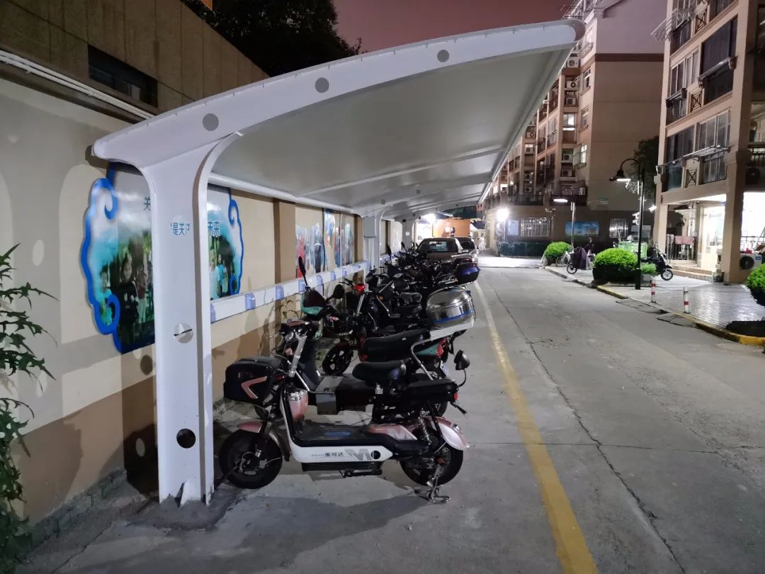 个性化穿着,轮充新技术,闵行住宅小区电动车充电设施建设基本全覆盖