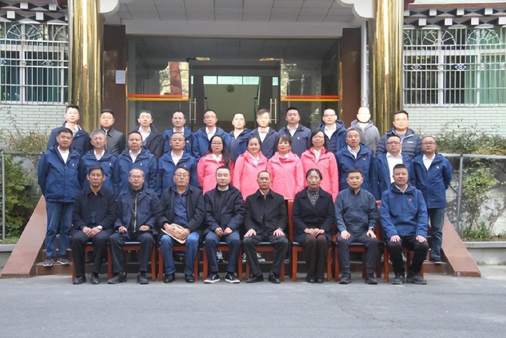 郫都区委副书记,区长赵继东前往道孚县对接对口支援工作_澎湃号·政务