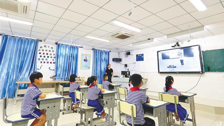 海南省探索“5G+远程教育”新模式，加快义务教育优质均衡发展 一“线”相连，名师优课踏“云”来