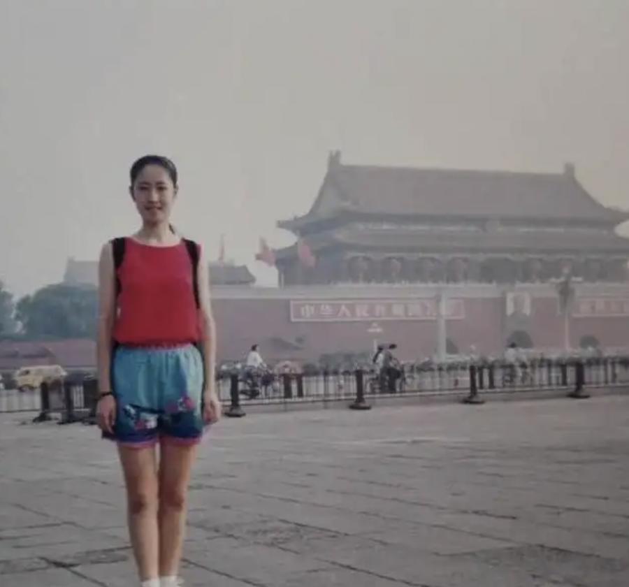 中年女性應(yīng)該什么樣？離婚后的她開始“叛逆”