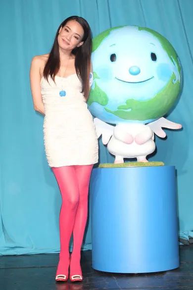 被误解的丝袜,以及穿丝袜的女人们
