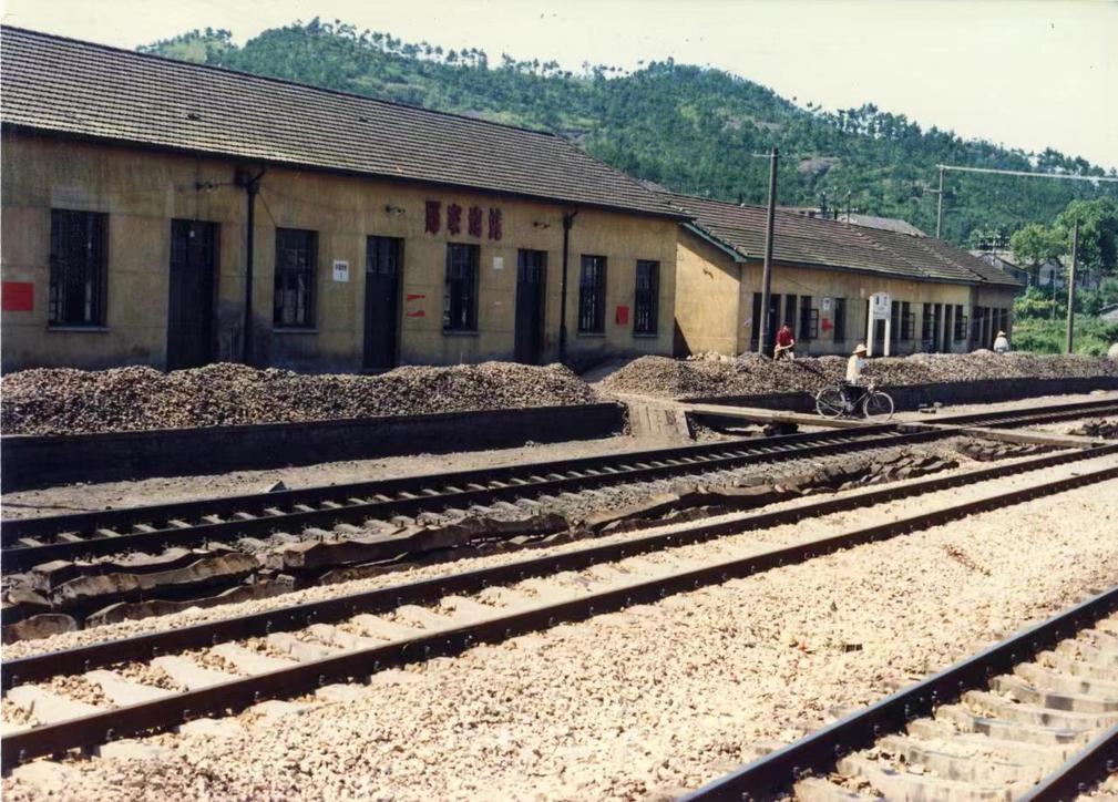 浦江往事 | 浙赣线浦江境内老铁路"退役"_澎湃号·政务_澎湃新闻-the