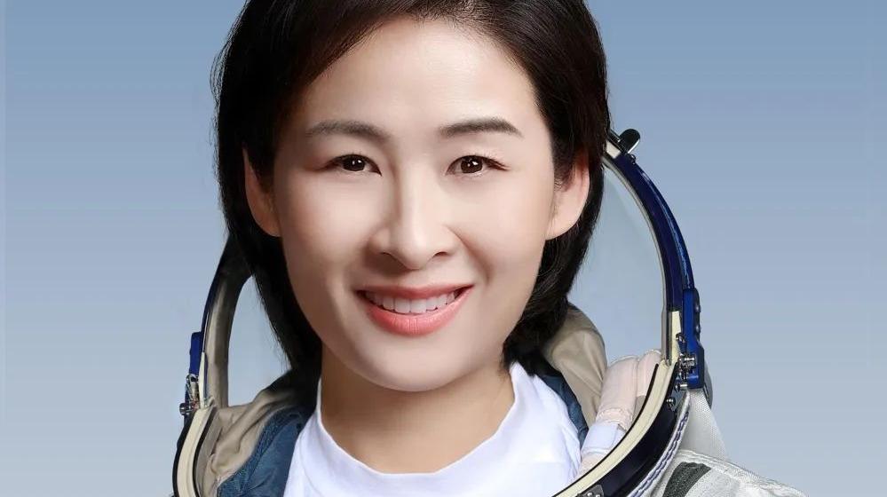 刘洋：中国首位女航天员再出征