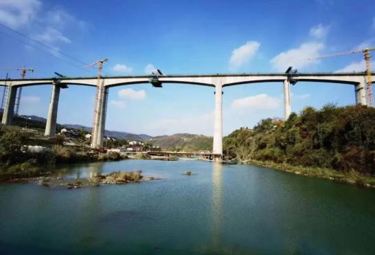 宜兴铁路黄柏河特大桥最高墩连续梁成功合龙_澎湃号·政务_澎湃新闻