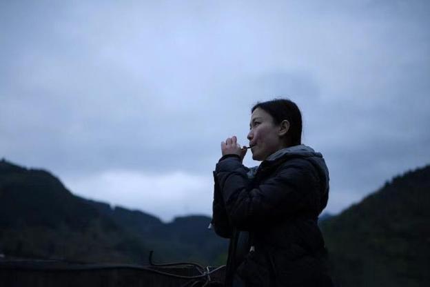 女博士走进大山致力脱贫攻坚 帮助村民销售羊肚菌20余万元_澎湃号