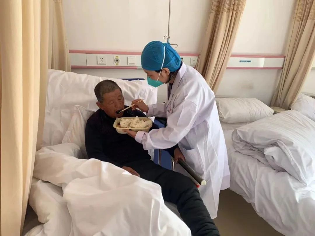 东胜区人民医院:保健康防重症,拼尽全力!