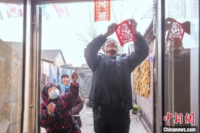 山东日照“过门笺”:装点在门楣上的“中国年味”_澎湃号·政务_澎湃新闻-The Paper