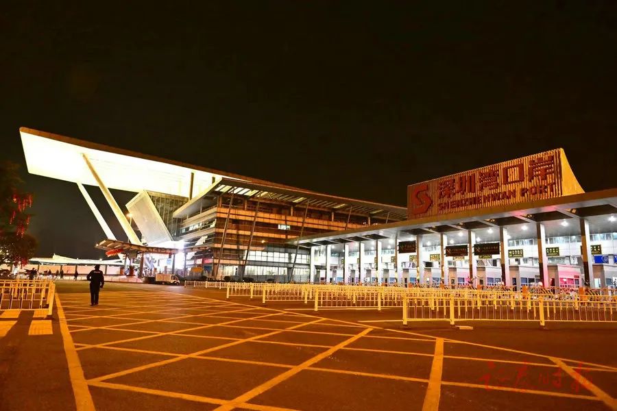 组图丨直击恢复通关首日的深圳湾口岸_澎湃号·媒体_澎湃新闻-the