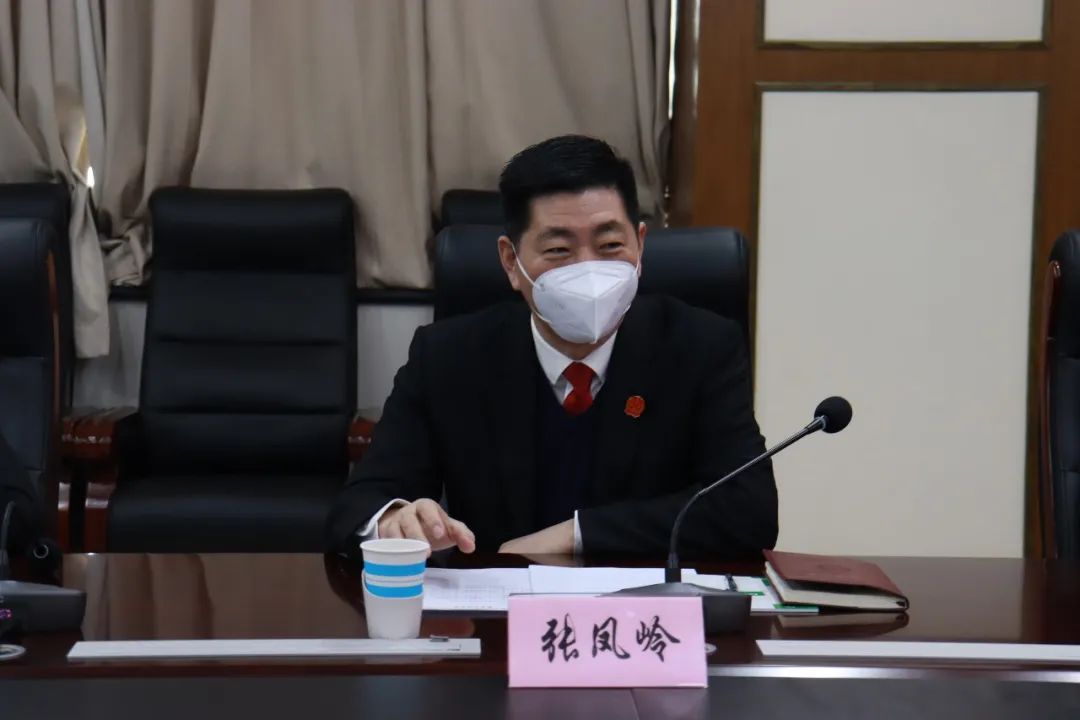 廊坊中院党组副书记,常务副院长张凤岭到霸州法院主持召开市中院工作