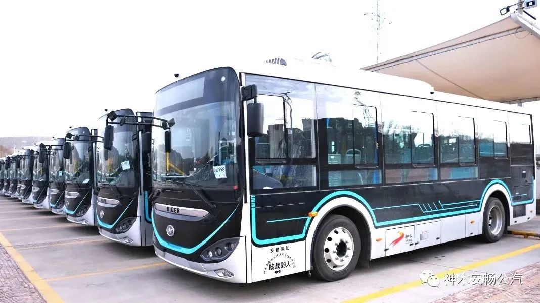 今日神木开通店塔至滨河新区(25路),铧山至滨河新区(35路),2条新公交