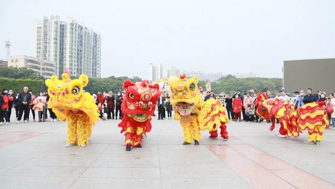 网络中国节·春节丨醒狮贺岁拜新年，春节气氛拉满！