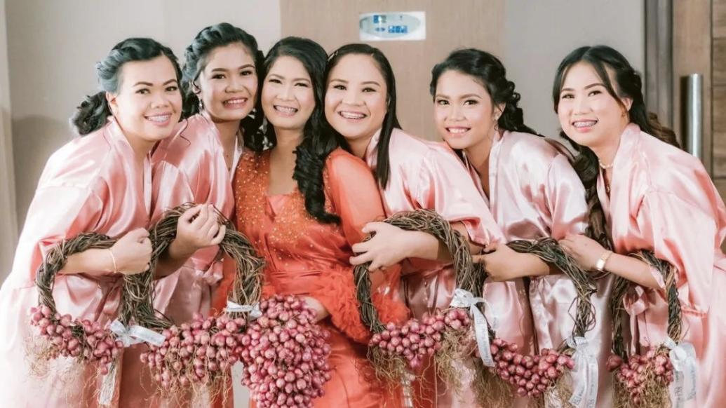 新娘结婚用洋葱代替鲜花，洋葱为何成为菲律宾的奢侈品？