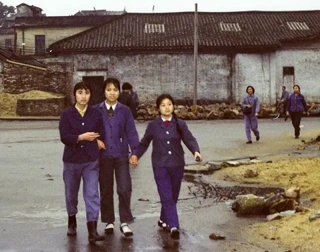 满满的回忆,15张70年代老照片,真是一个朴实无华的年代_澎湃号·政务_澎湃新闻-The Paper