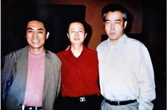那一年，张艺谋蹭车去了趟陕北，然后就红了