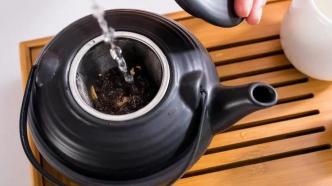每天喝茶超4克，胃癌风险增加46%？喝茶到底是好是坏？