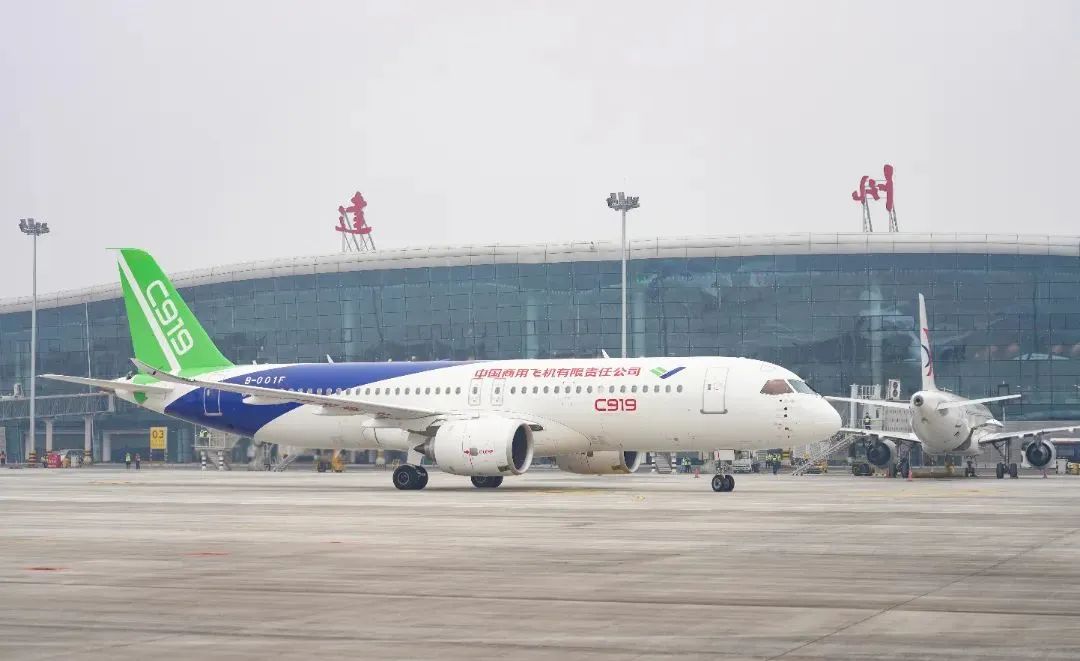 国产大飞机c919首次亮相达州金垭机场_澎湃号·政务_澎湃新闻-the