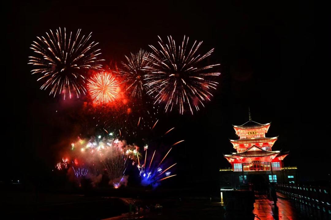 行通济、烟花秀、醒狮表演、花海晚会…元宵节三水火爆出圈_澎湃号·政务_澎湃新闻-The Paper