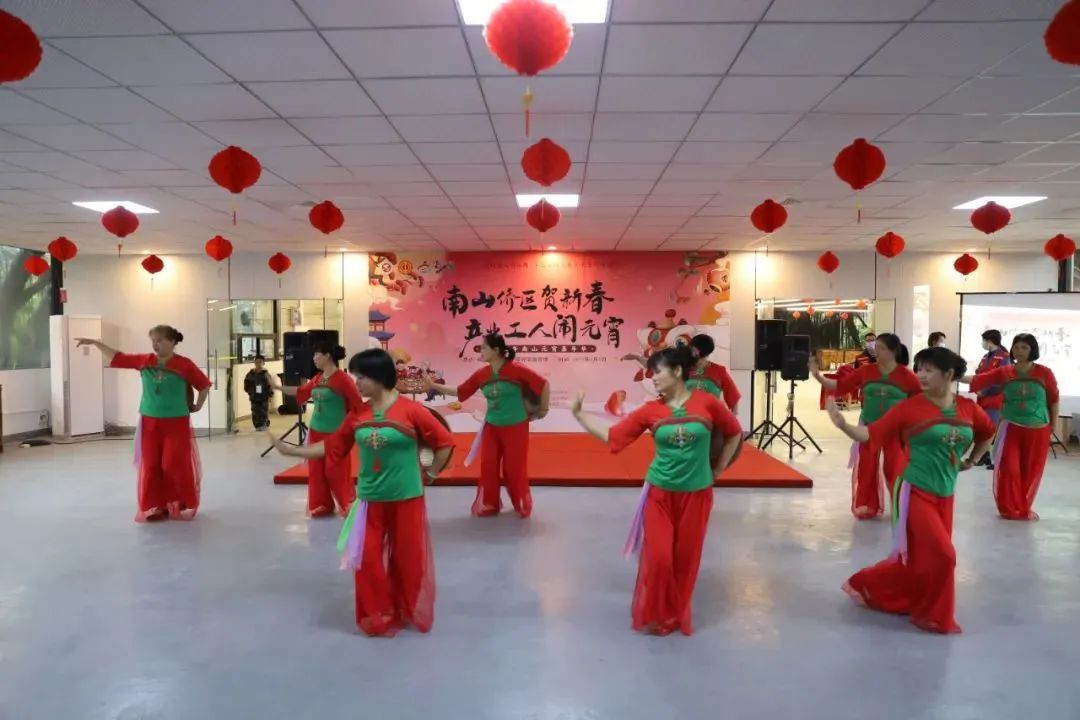 行通济、烟花秀、醒狮表演、花海晚会…元宵节三水火爆出圈_澎湃号·政务_澎湃新闻-The Paper