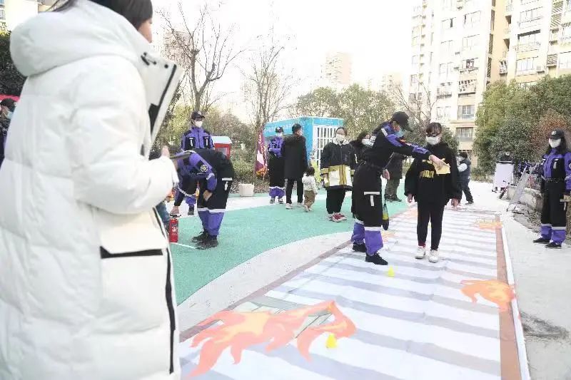 合力完成挑战，宝山这场亲子安全嘉年华活动干货满满！_澎湃号·政务_澎湃新闻-The Paper
