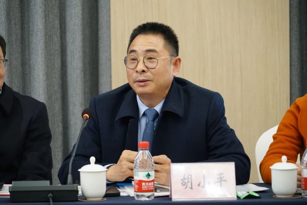 忠县法院举办"市第五届,六届人大代表调研视察法院工作"主题联络活动