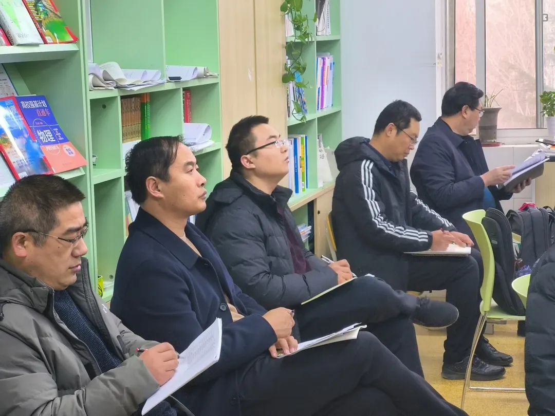 潍坊一中一天都做了哪些工作吧!