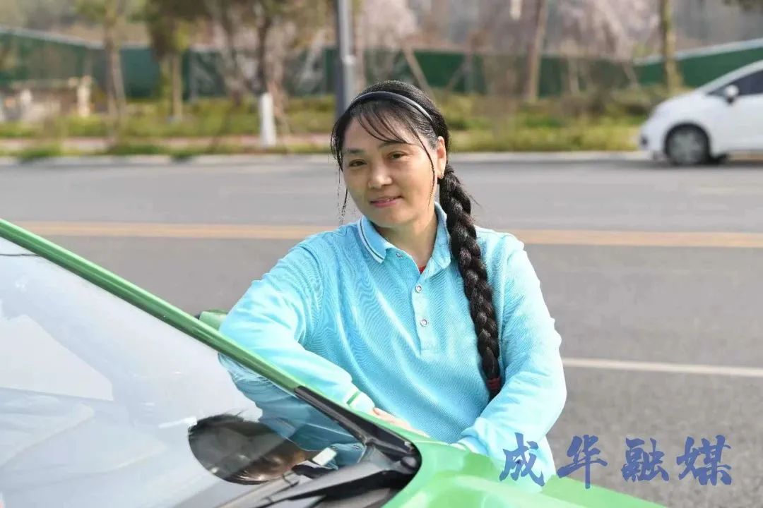 离开成都前，她偷偷塞了一封信……_澎湃号·政务_澎湃新闻-The Paper