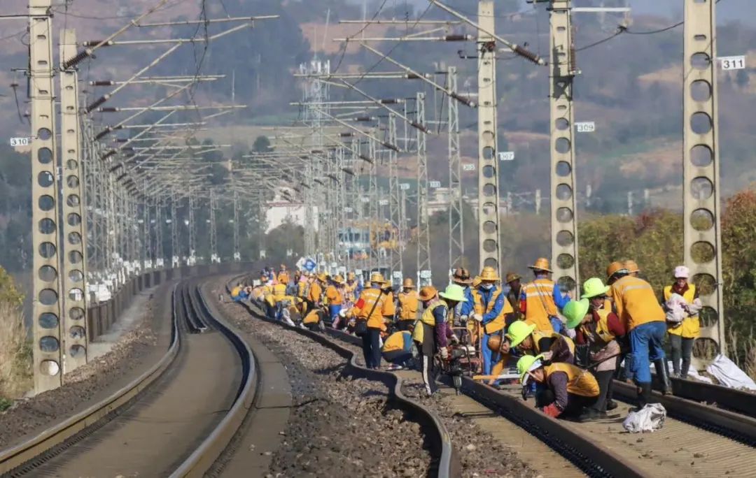 铁路工务"天窗"是什么窗?