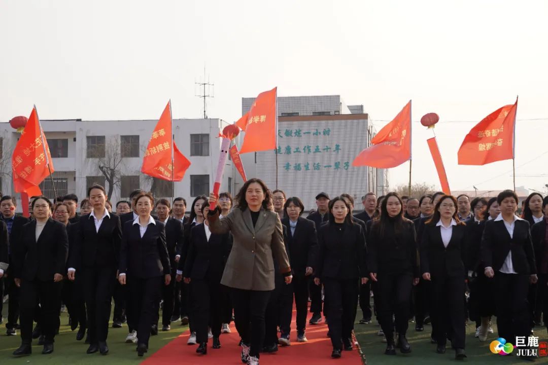 现场直击!巨鹿中学沸腾了