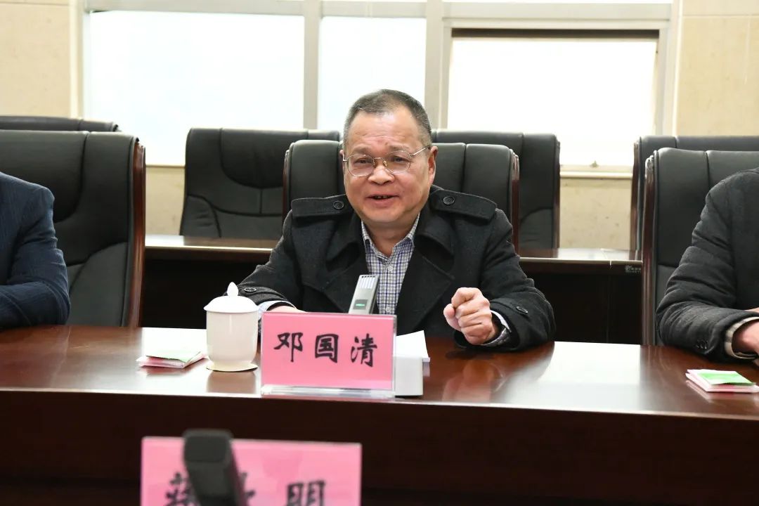 邓国清副院长表示,忠县法院去年荣获多项全国性荣誉,近在身边,是云阳