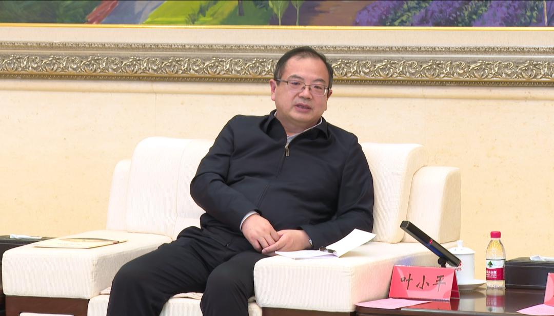 叶小平介绍了中国华电集团有限公司基本情况.