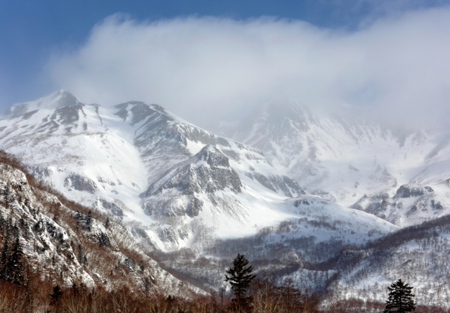 長白春雪｜春雪戀城，長白山的雪驚艷了整個春天！