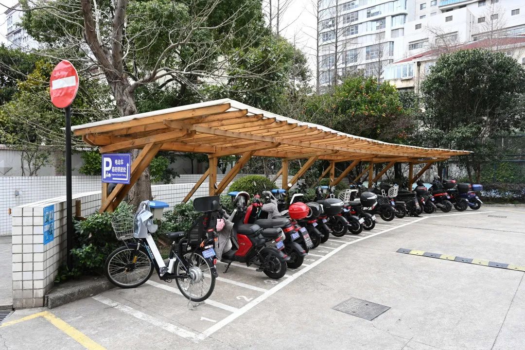 非机动车停车不便,充电难怎么破?