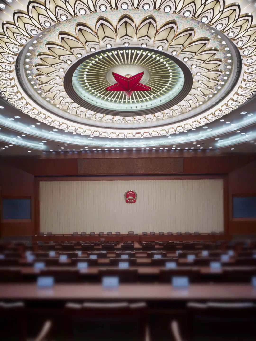 人民大会堂的「红星灯」原来是东莞制造!