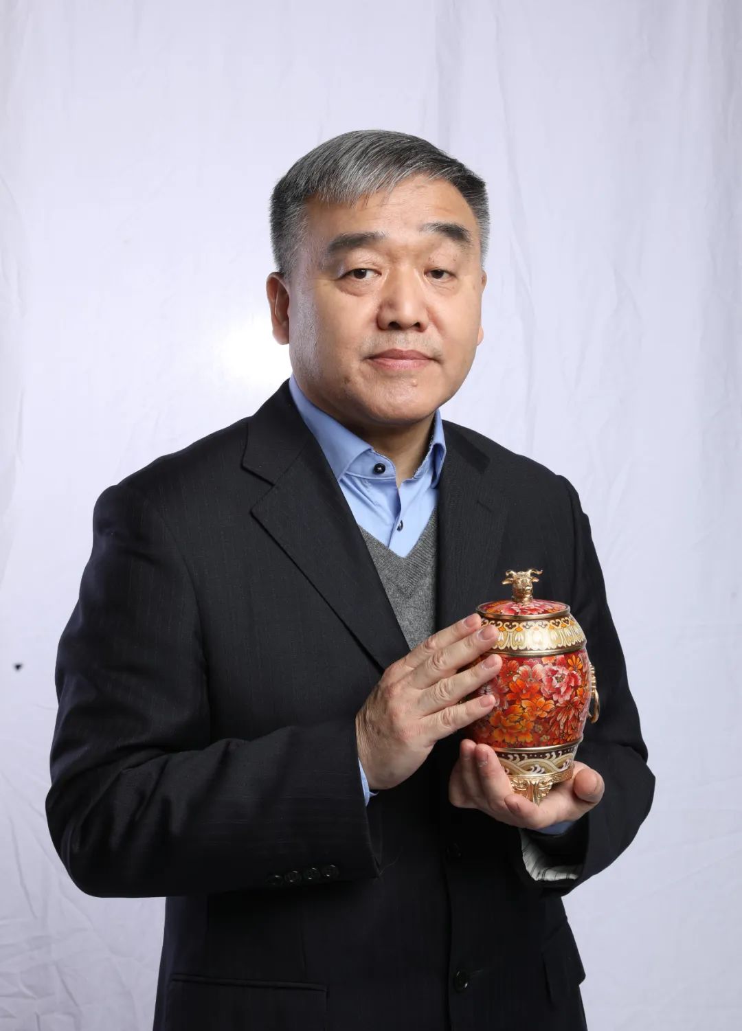 独家专访“中国景泰蓝外交第一人”钟连盛:传承创新是我的使命_澎湃号·媒体_澎湃新闻-The Paper