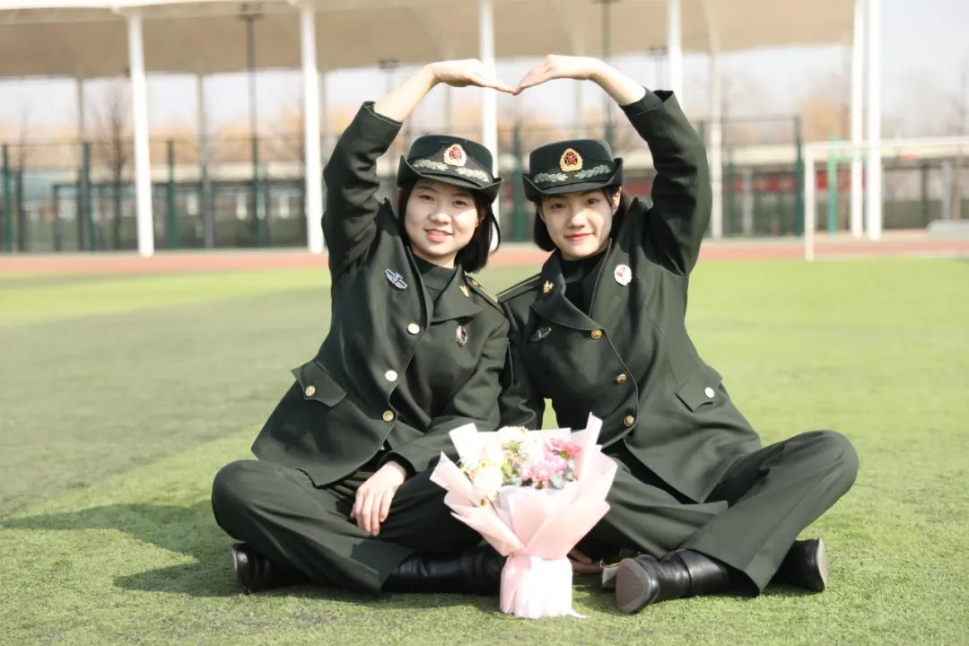 中国女兵,又飒又美!_澎湃号·媒体_澎湃新闻-the paper