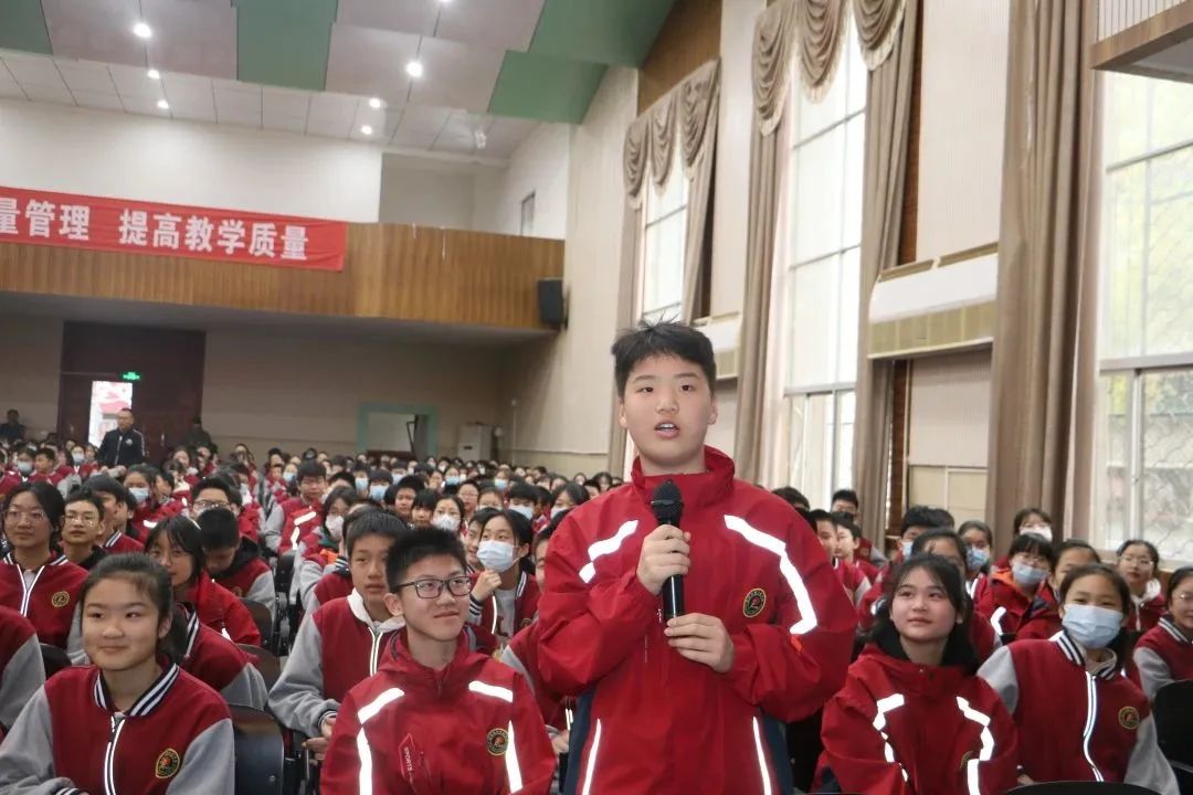 签订战略协议 法治护航青春——市中级法院等4家单位与东方红中学举办